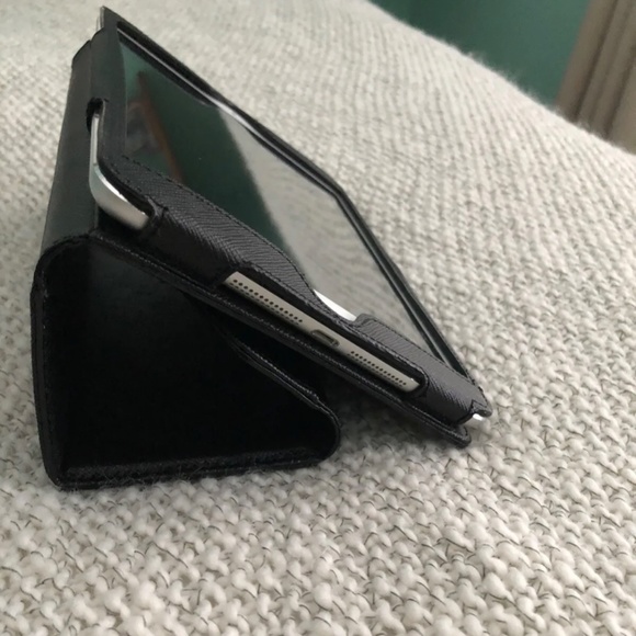 Apple iPad Mini 16GB 1st Generation W/ Michael Kors Saffiano Leather Wallet Case - Picture 9 of 12